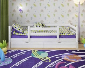 Детская кровать из массива березы Соня-5 (Белый/Лак) в Тарко-Сале - tarko-sale.ok-mebel.com | фото