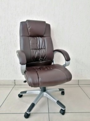 Кресло Barneo K-6 для руководителя (коричневая экокожа) в Тарко-Сале - tarko-sale.ok-mebel.com | фото