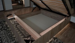 Спальня Джулия Кровать 160 МИ с подъемным механизмом Дуб крафт серый в Тарко-Сале - tarko-sale.ok-mebel.com | фото 3